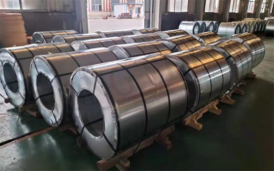 PPGI Предварительно окрашенная оцинкованная стальная катушка Spcc Железные цветные кровельные листы с RALColor и вес катушки 3-8 тонн
