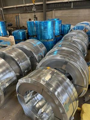 Техника на основе горячего проката 1.85 * 250 мм Структурная оцинкованная стальная лента катушки ленты для зданий