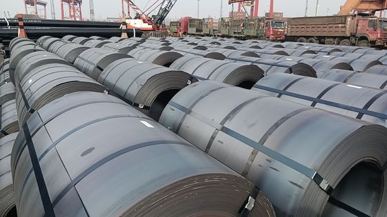 Продажа на складе 0,8 Тонкая толщина SS400 Черный углерод HR Горяче прокатаная стальная катушка в индивидуальном размере ширина 800-1600