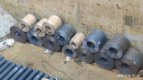 Горячее прокат 6 мм ширина 2000 мм S235JR Carbon Steel Coil с оцинкованной покрытой поверхностью и стандартом AISI